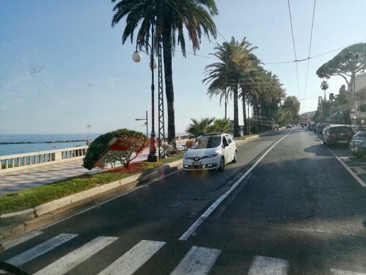 Mare Foce E Centro Apartment Сан Ремо Екстериор снимка